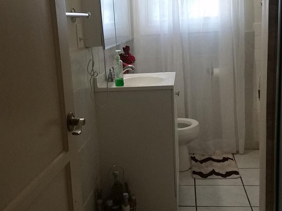 2nd image of 3724 Arbor Rd