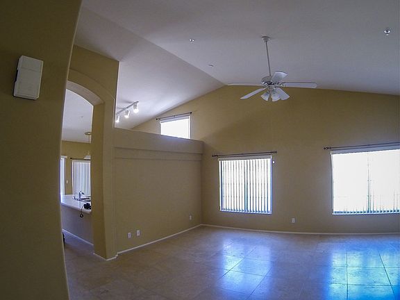 4th image of 11925 E Becker Ln