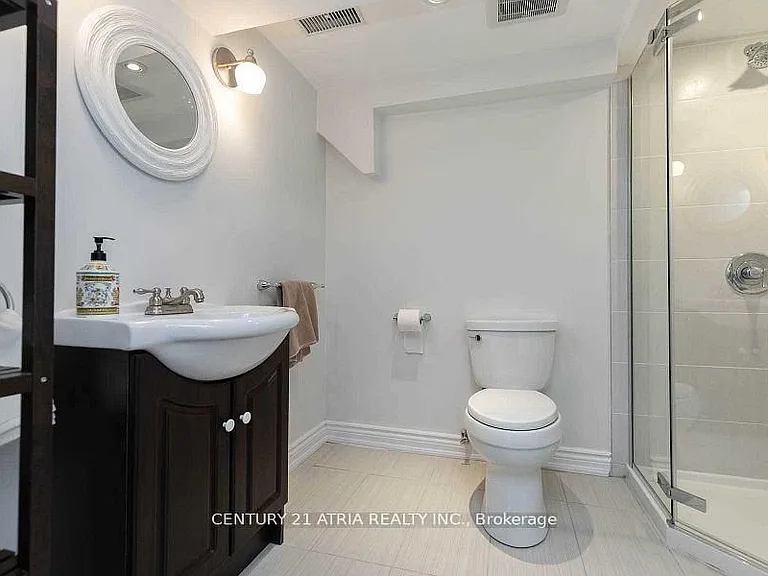 639 Mortimer Ave — Photo 7