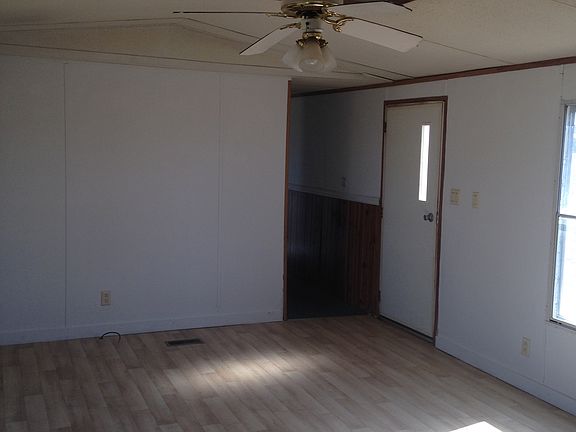 4th image of 131 Hill Owen Ln
