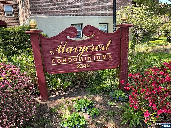 2nd image of 2345 Linwood Ave APT 4H