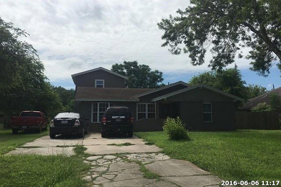 1st image of 3814 Brookhaven Dr