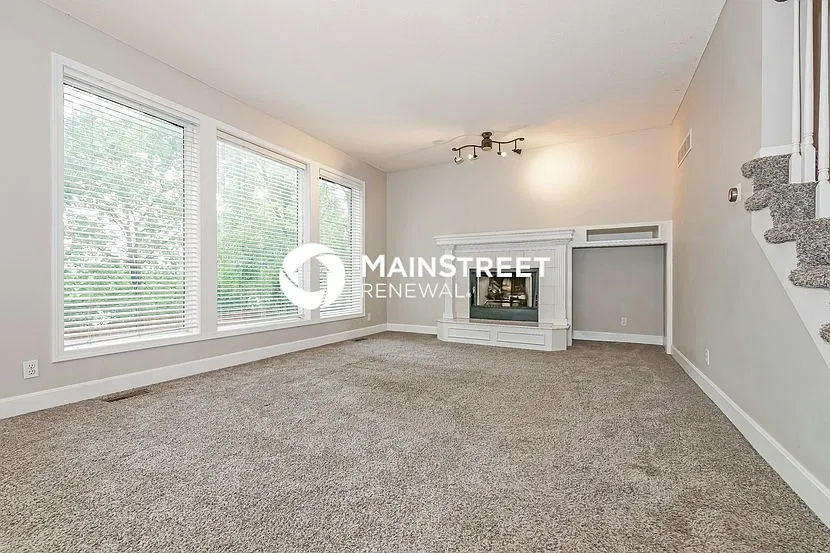 5630 North Delta Avenue — Photo 3