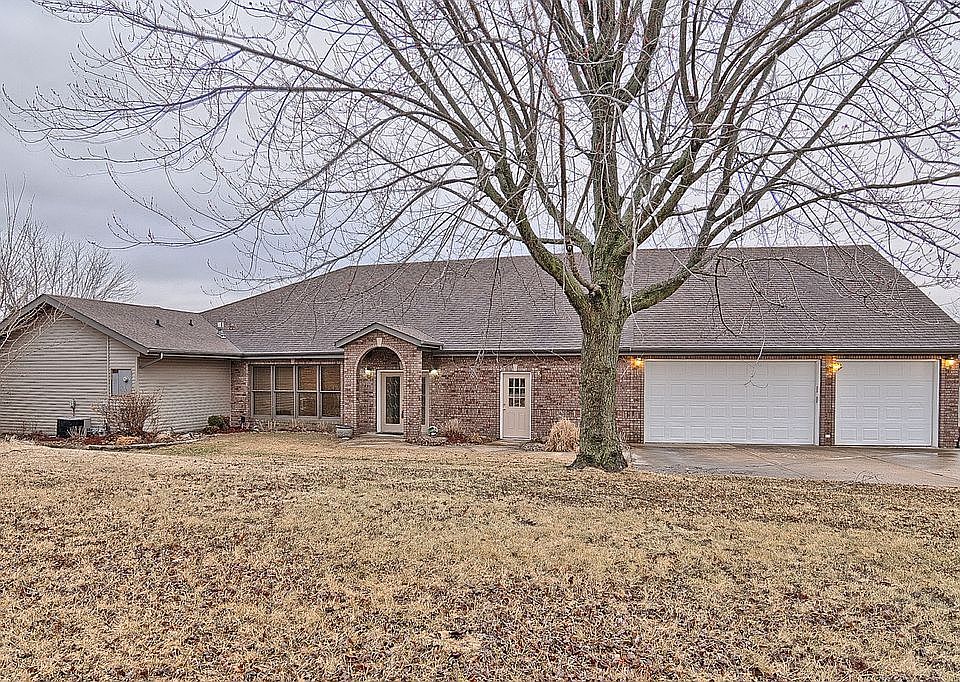 1st image of 674 Monaco Dr