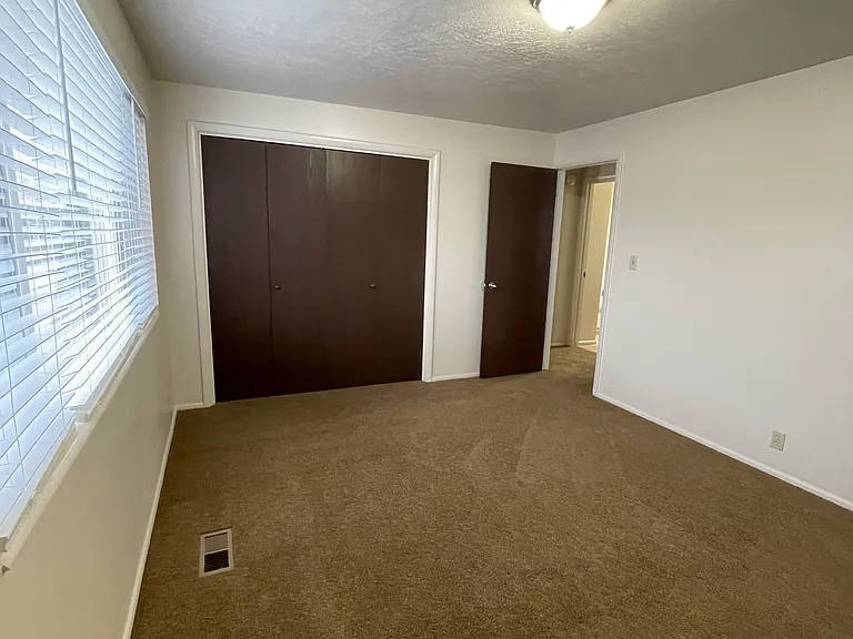 67 E 600 N #67 — Photo 3