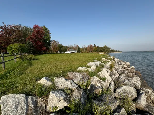 4671 S Nicolet Rd, Sault Sainte Marie, MI 49783