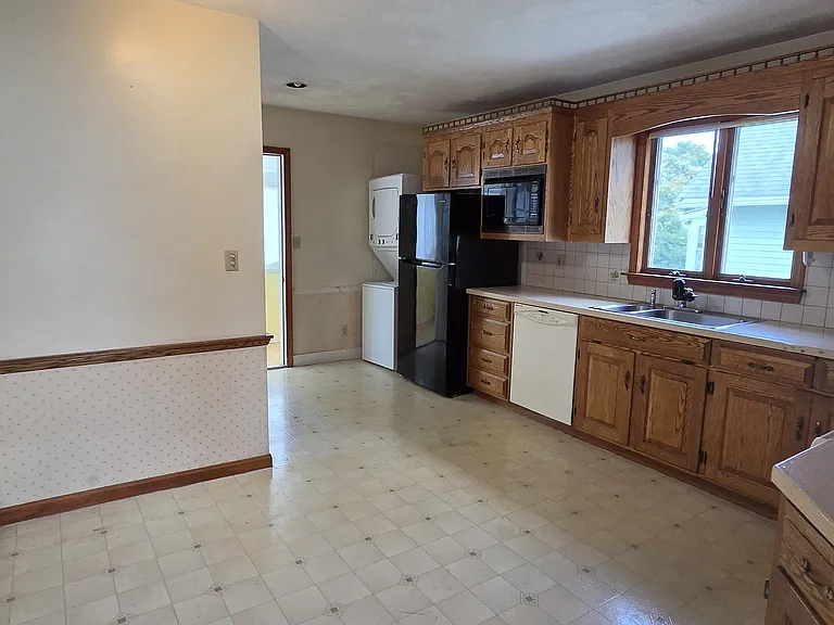 40 Englewood Ave #2 — Photo 4