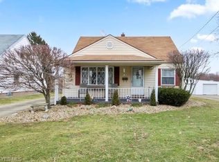 144 Iroquois St, Struthers, OH
