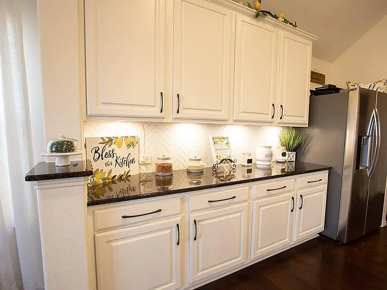 326 Hawthorn Dr — Photo 6