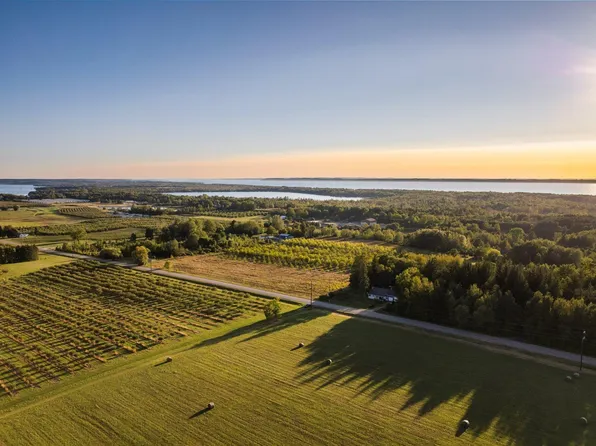 5664 Cairn Hwy, Kewadin, MI 49648