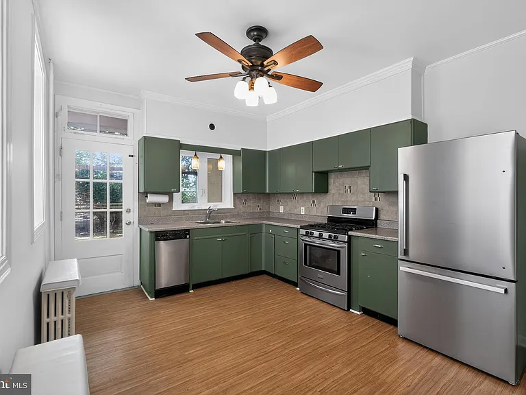 185 Baldwin St — Photo 10