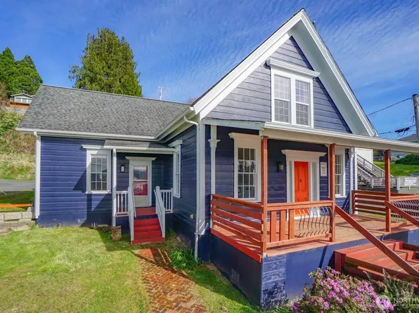 99 Main Street, Cathlamet, WA 98612