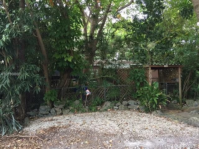 2nd image of 3161 Gifford Ln