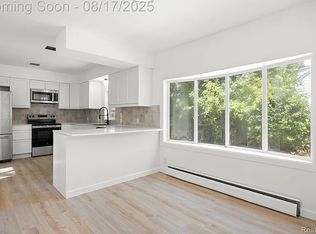 1160 Kemper Ave, Bloomfield Hills, MI 48302