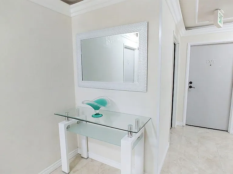 Villa De Adel Apts — Photo 14
