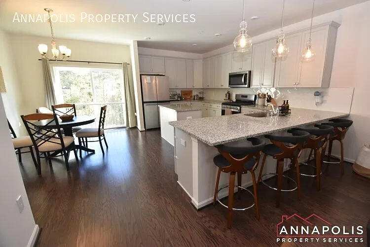 1333 hawk hollow drive — Photo 3