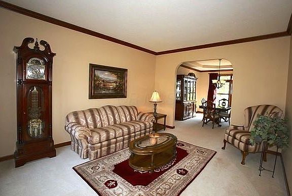 3rd image of 2755 Northmont Dr