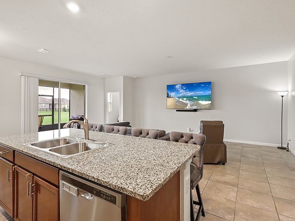 5th image of 10558 SW Toren Way