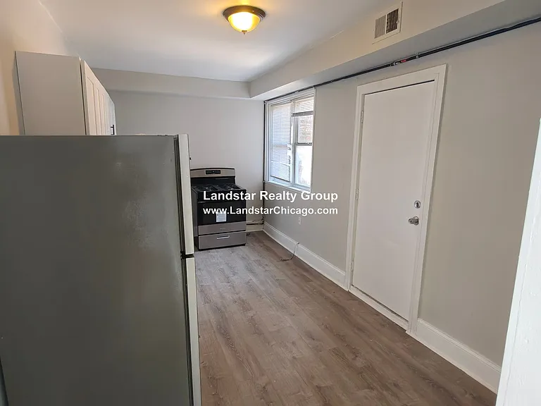 6312 N Oakley Ave #3 — Photo 11