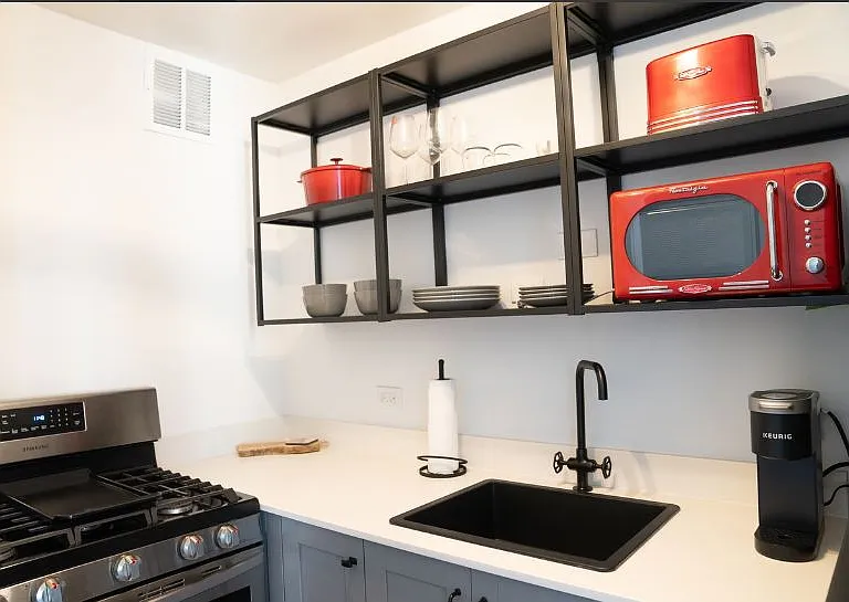 1 E Scott St #1802 — Photo 13