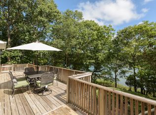 101 Isle Of Wight Rd, East Hampton, NY 11937