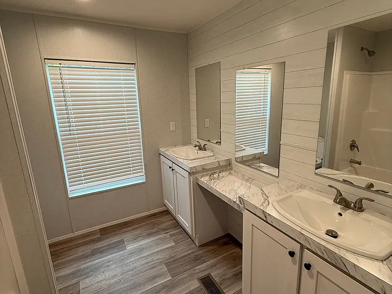3209 S Highway 16 — Photo 10