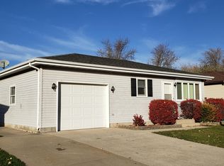 1072 W 60th Pl, Merrillville, IN 46410