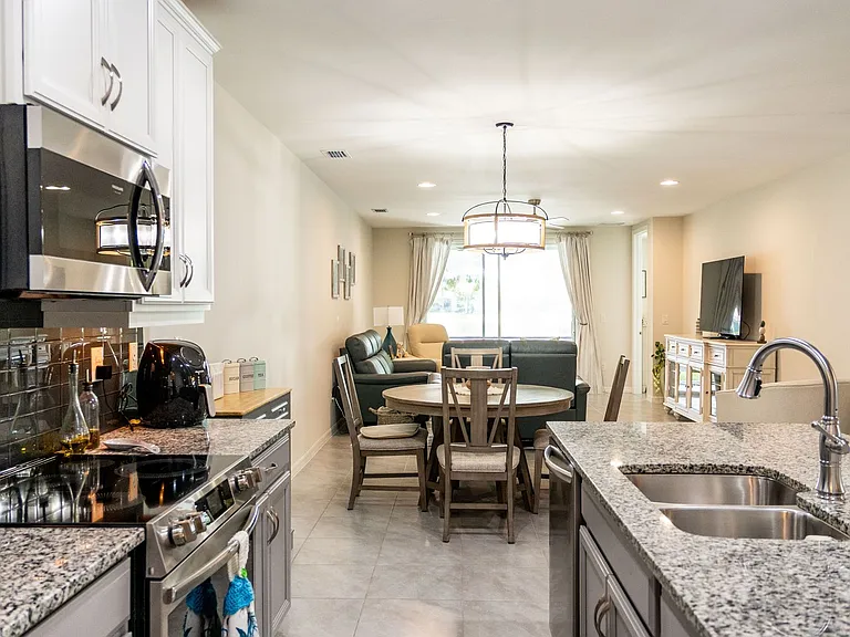 14888 Edgewater Cir — Photo 12