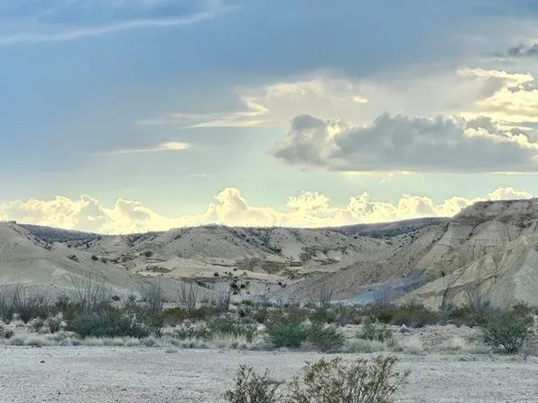 125 Mathews Dr, Terlingua, TX 79852