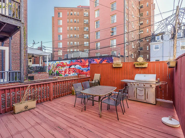 1820 Calvert St NW — Photo 28