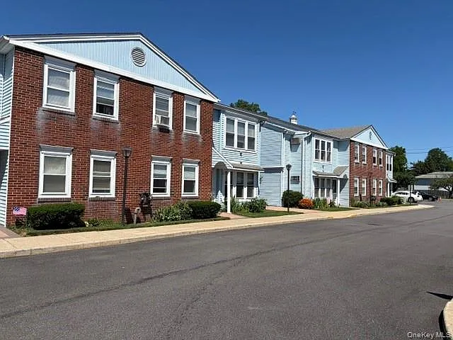 12 Athens Ct — Photo 1