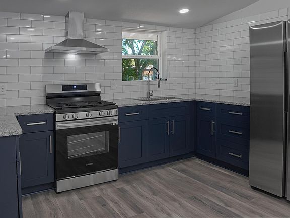 2nd image of 129 Jenny Kay Ln