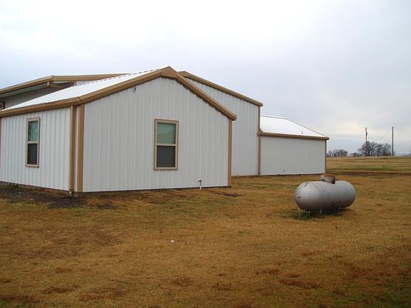 3rd image of 10427 Eastgate Cir