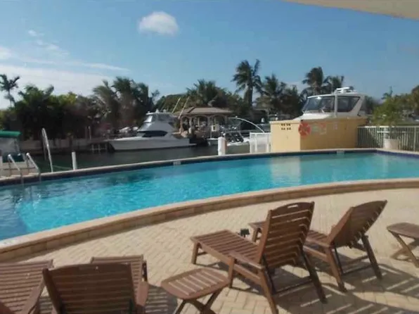 2020 NE 135th St APT 402, North Miami, FL 33181