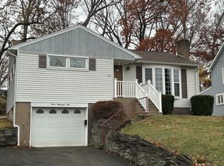 3009 Robins St, Endwell, NY 13760