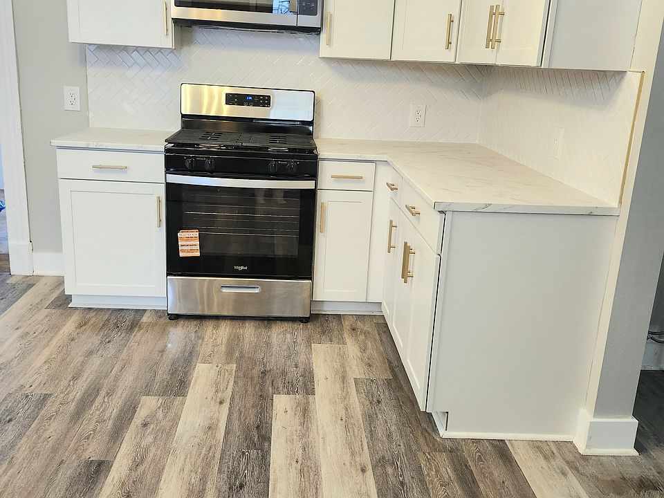 1st image of 52 Sigourney St Unit 1