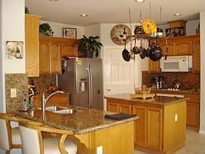4th image of 209 Crescent Dr