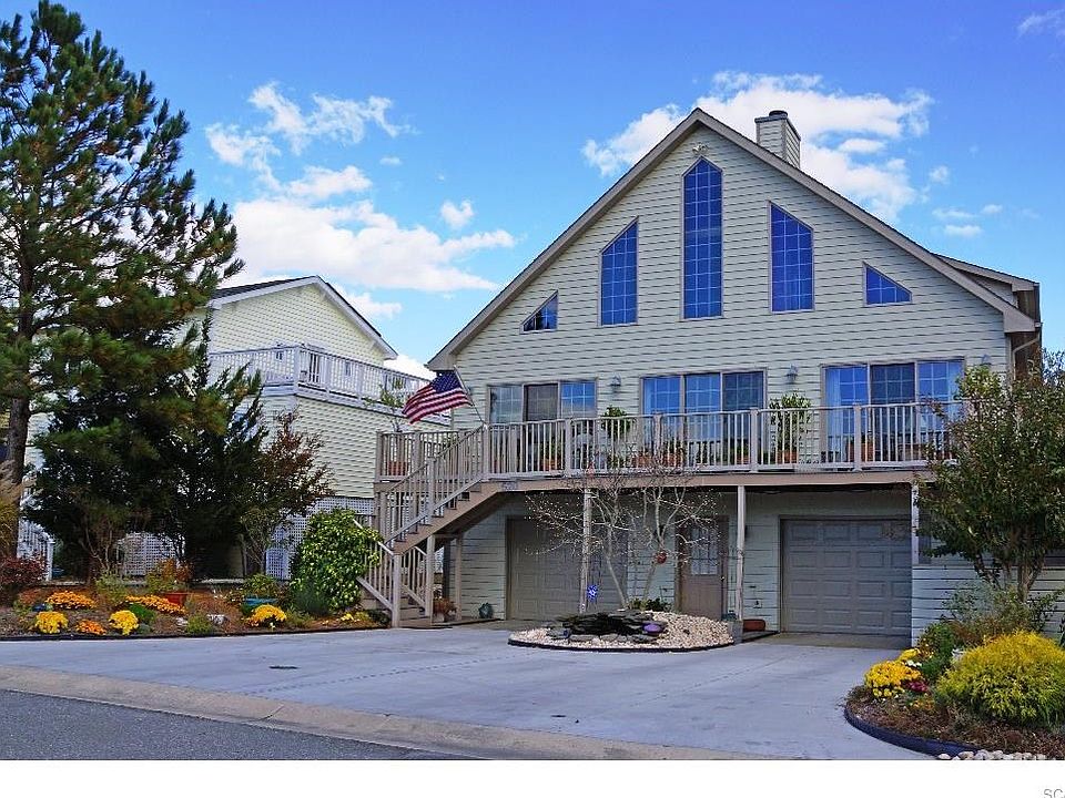 1st image of 520 E Cape Shores Dr