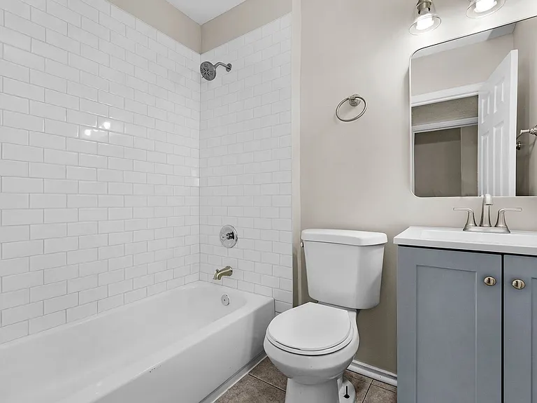 1136 Steelton Ave — Photo 10