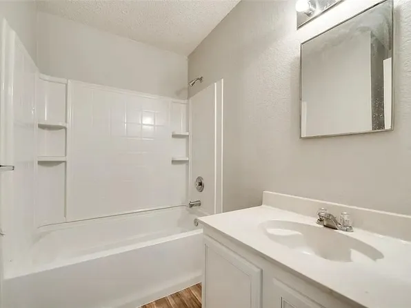 2027 Cap Rock Ln, Grand Prairie, TX 75052