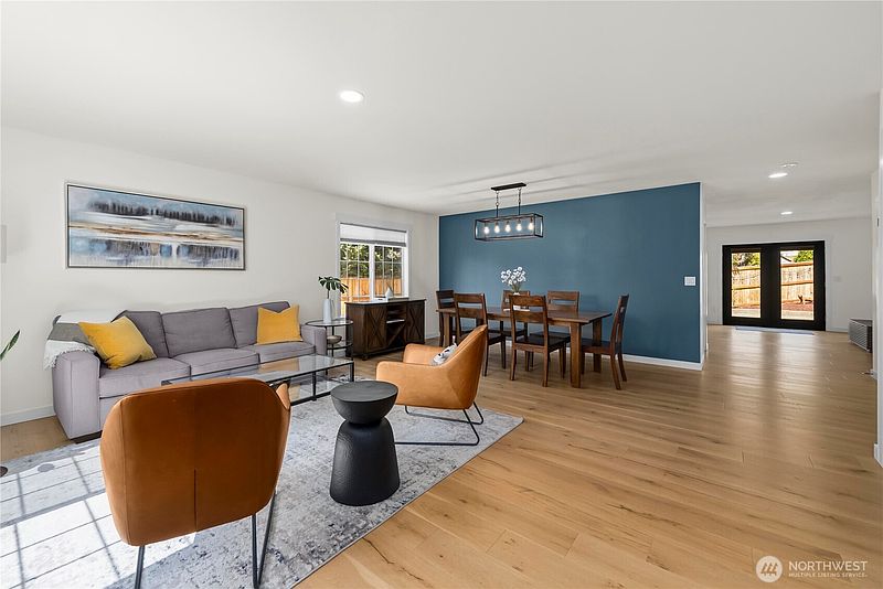 4th image of 2203 28th Court SE