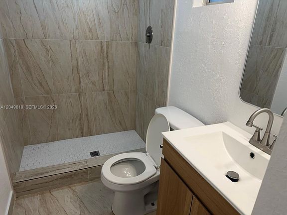 2nd image of 219 SW 21st Ave #5