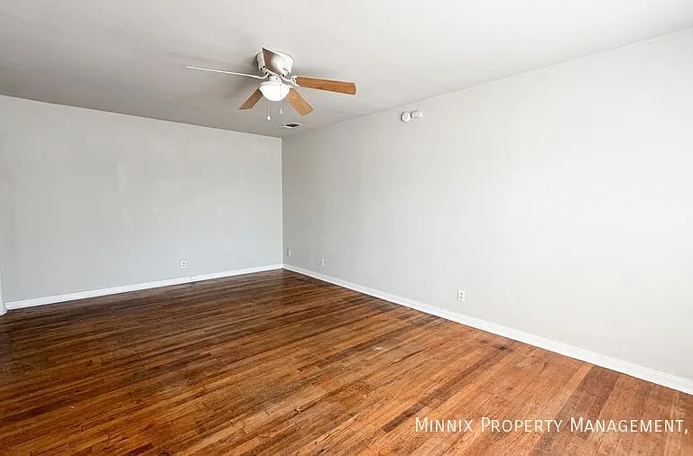 2420 33rd St #B — Photo 8