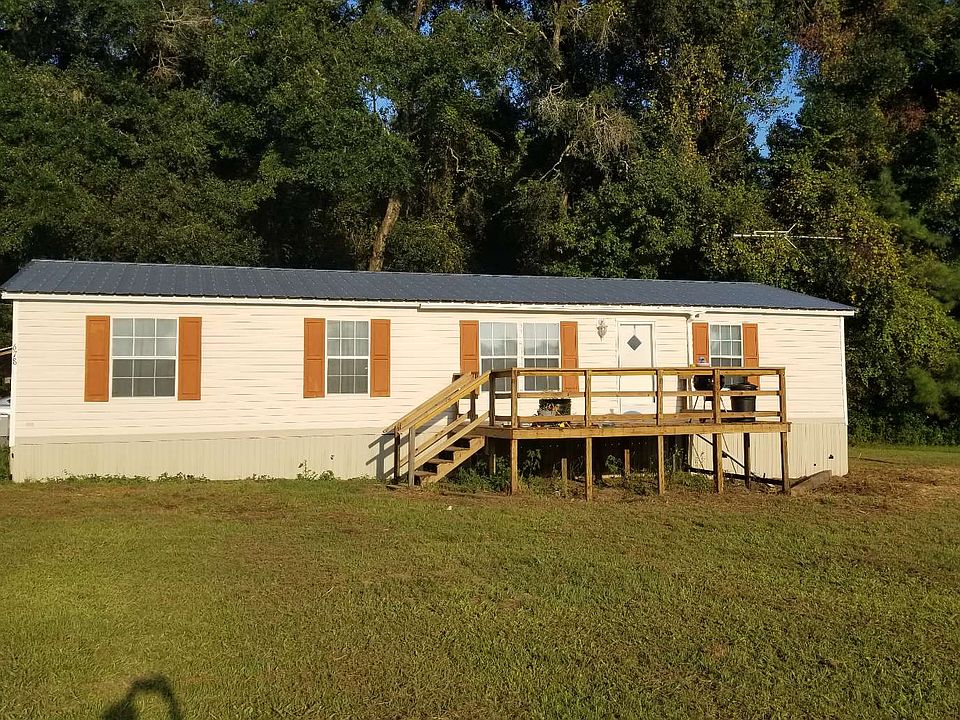 1st image of 580 SE Waterleaf Dr