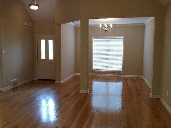 3rd image of 9241 Fairmont Cir S