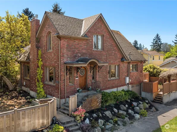 2701 38th Avenue SW, Seattle, WA 98126