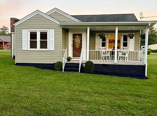 1230 True Rd, Hinton, WV 25951