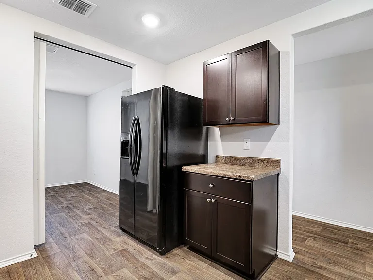2850 Lindenwood Run — Photo 10