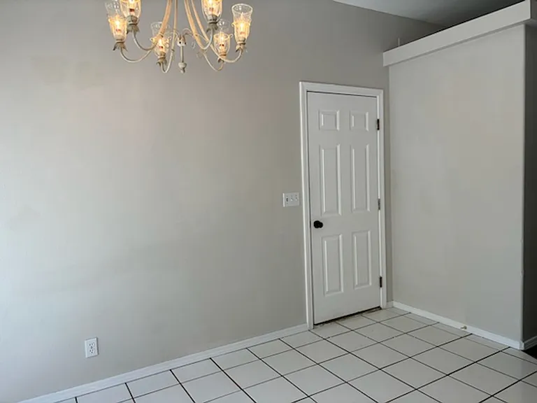 2581 W Grenoble Ln — Photo 10