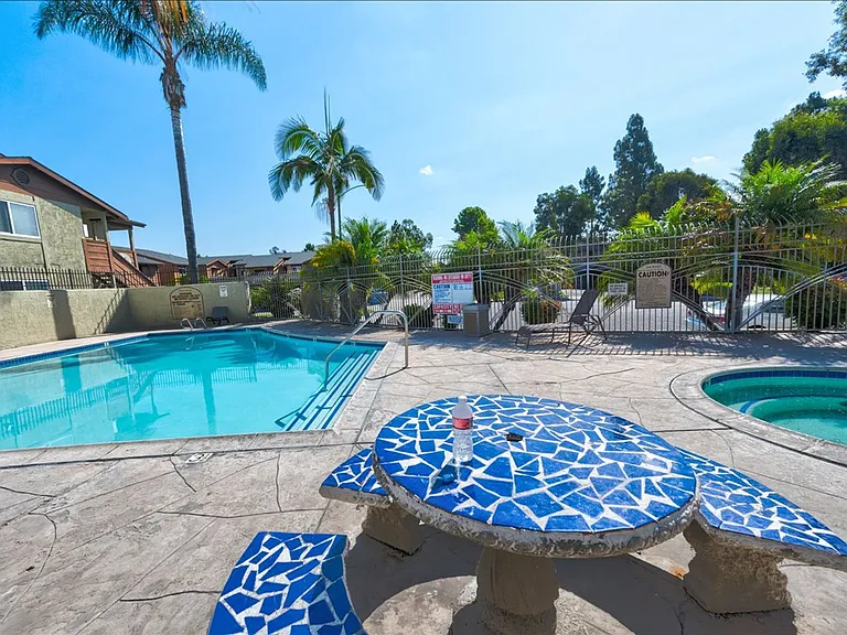 510 Calle Montecito #60 — Photo 17